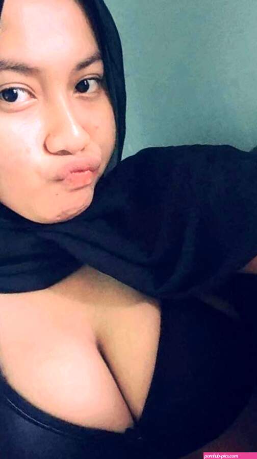 Top 10 ABG Viral Video Ukhti jilbab hitam Sponge Rudsl pelatih gym Top Global